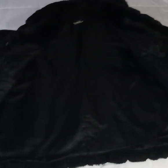 Two coats - Picture 5 of 6